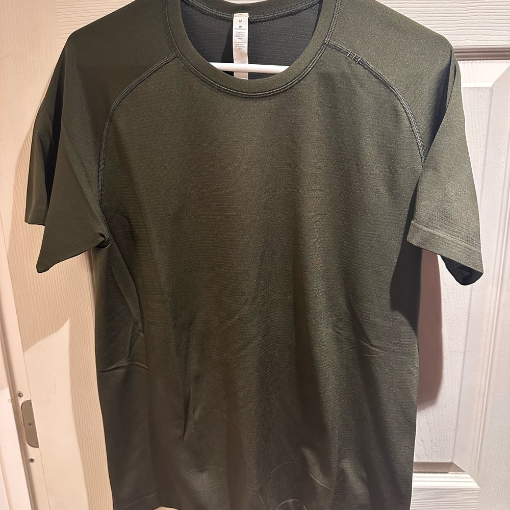 men’s lululemon shirt